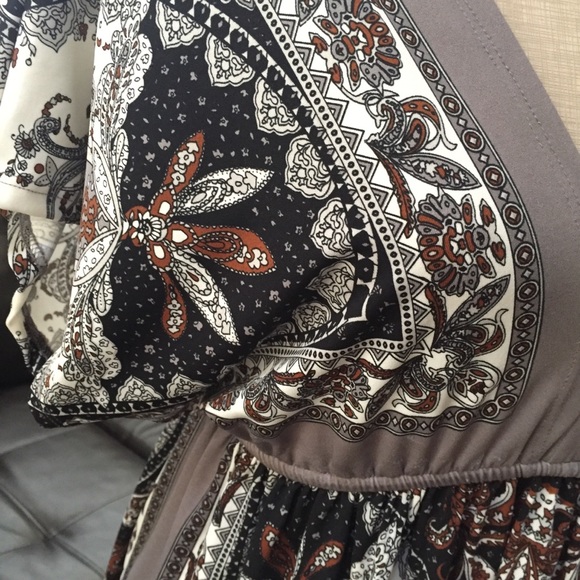 Venus Boho Paisley Print Dress - Picture 4 of 10